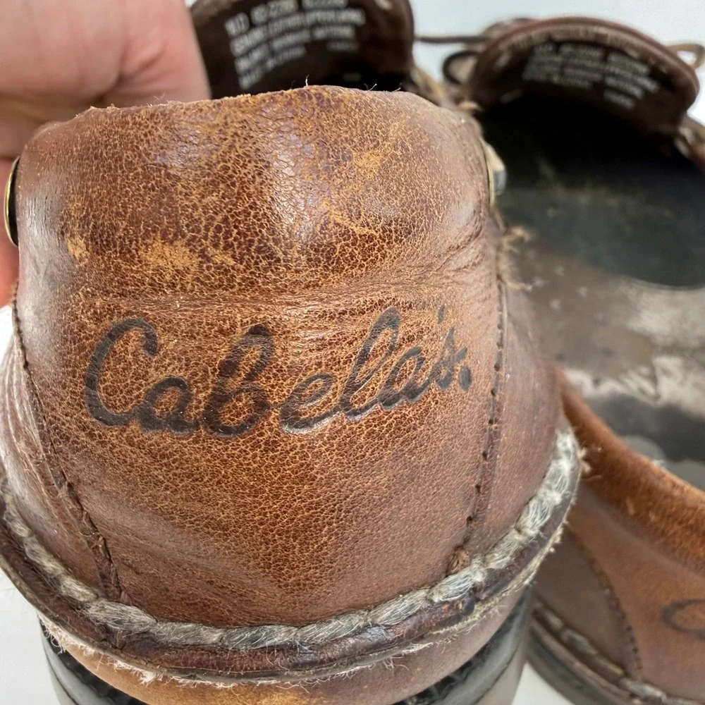 Cabelas Mens Brown Leather Boat Shoes Vibram Sole 10D 82-2286 Loafers